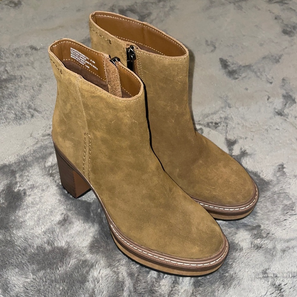 Steve Madden Shaniya suede bootie 6.5 never worn